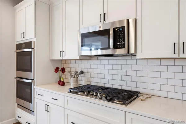 $899,999 | 7140 South Vandriver Way, Aurora, CO 80016