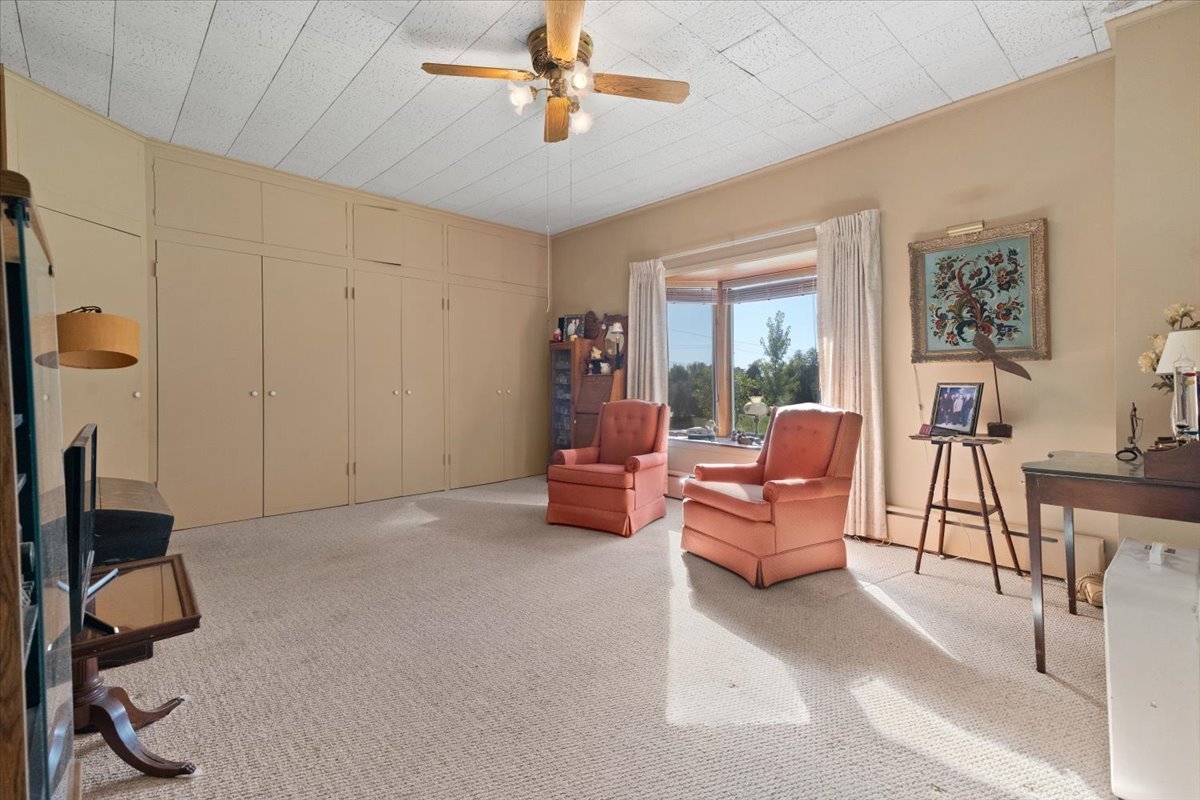 116 East Monaville Road Lake Villa, IL 60046 - Photo 19 of 51 a living room with furniture and a window