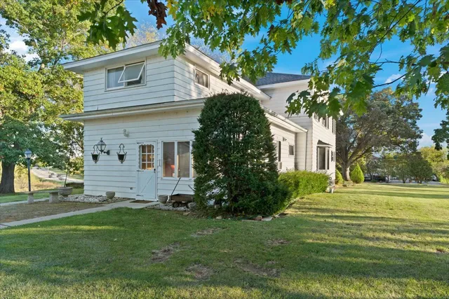 $525,000 | 116 East Monaville Road, Lake Villa, IL 60046