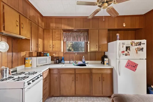 $525,000 | 116 East Monaville Road, Lake Villa, IL 60046