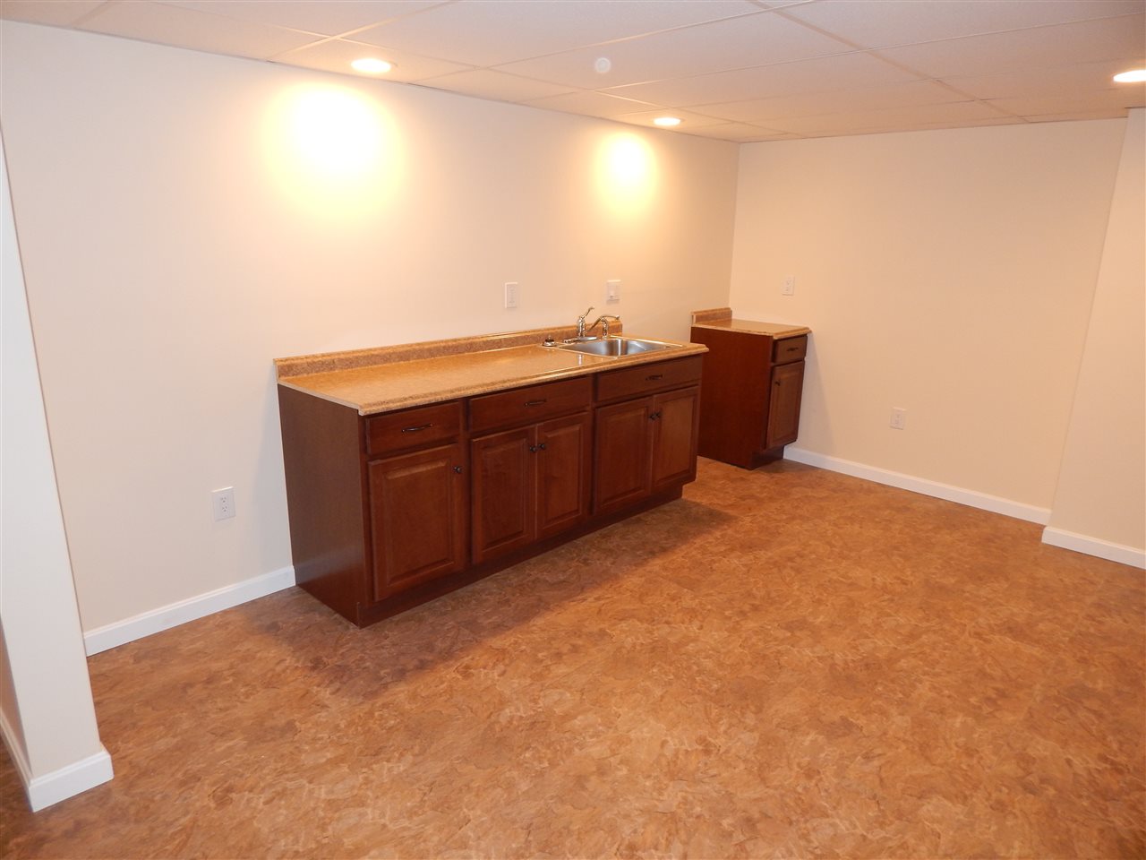27 Keyes Hill Road Pelham, NH 03076 - Photo 12 of 22