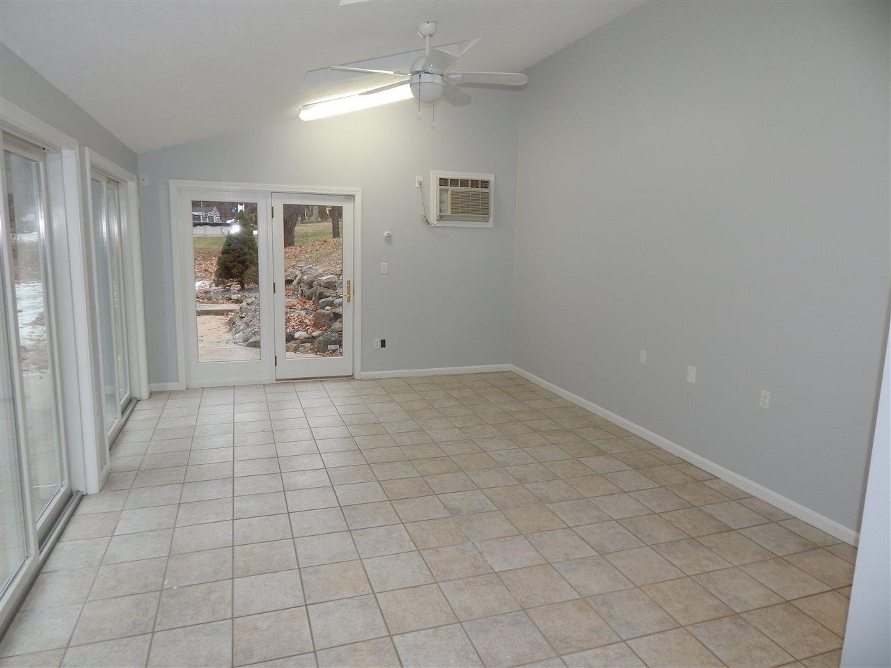 27 Keyes Hill Road Pelham, NH 03076 - Photo 17 of 22
