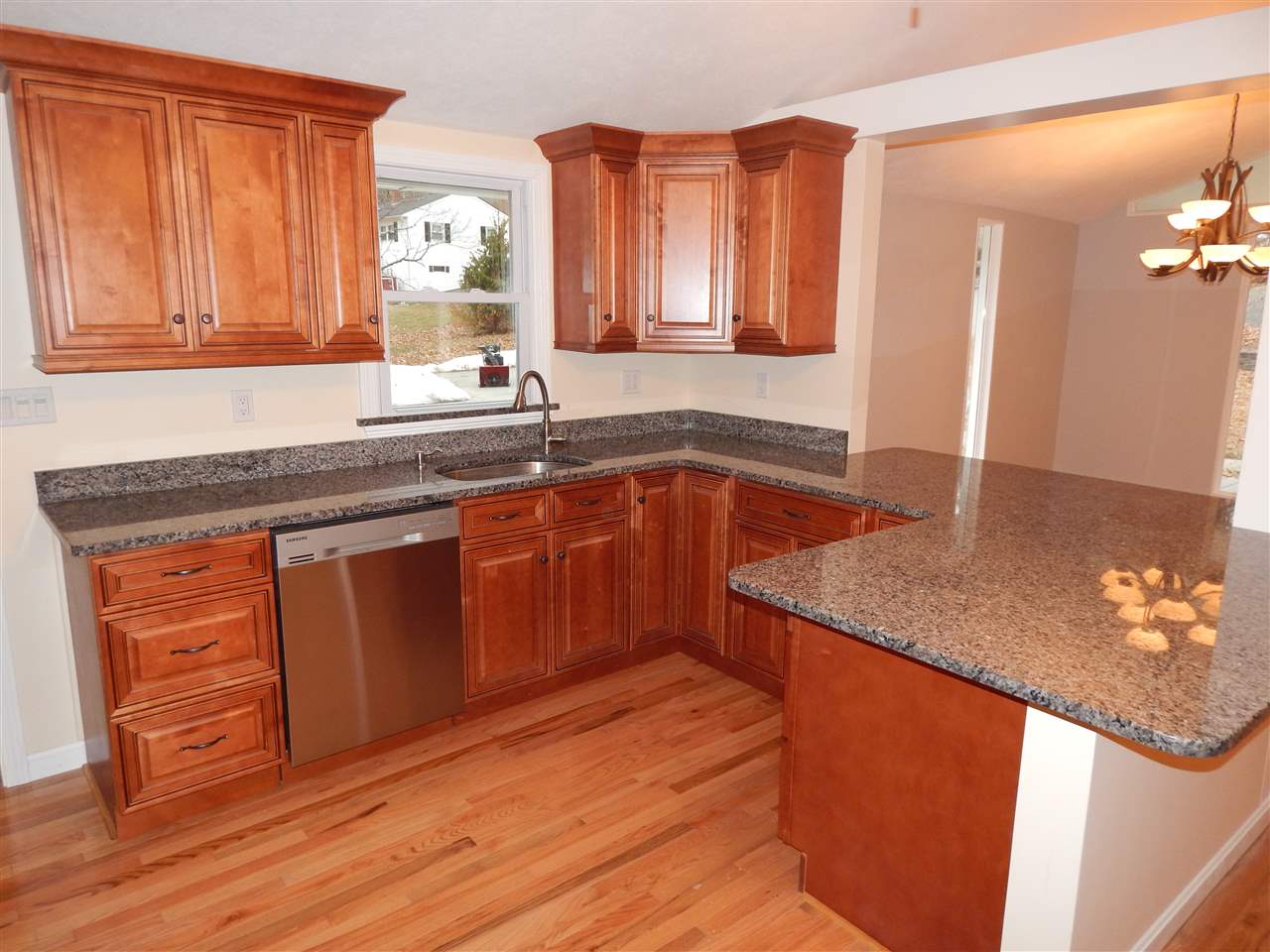 27 Keyes Hill Road Pelham, NH 03076 - Photo 5 of 22