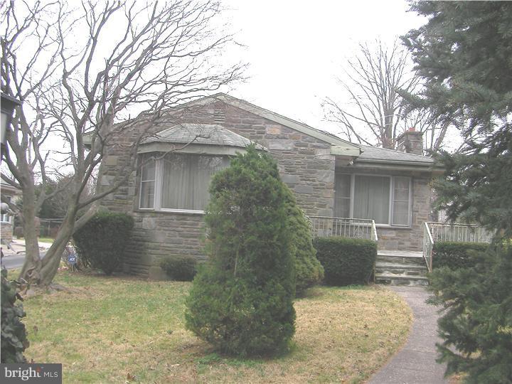 5822 Drexel Road Philadelphia, PA 19131 - Photo 2 of 12 Front Yard