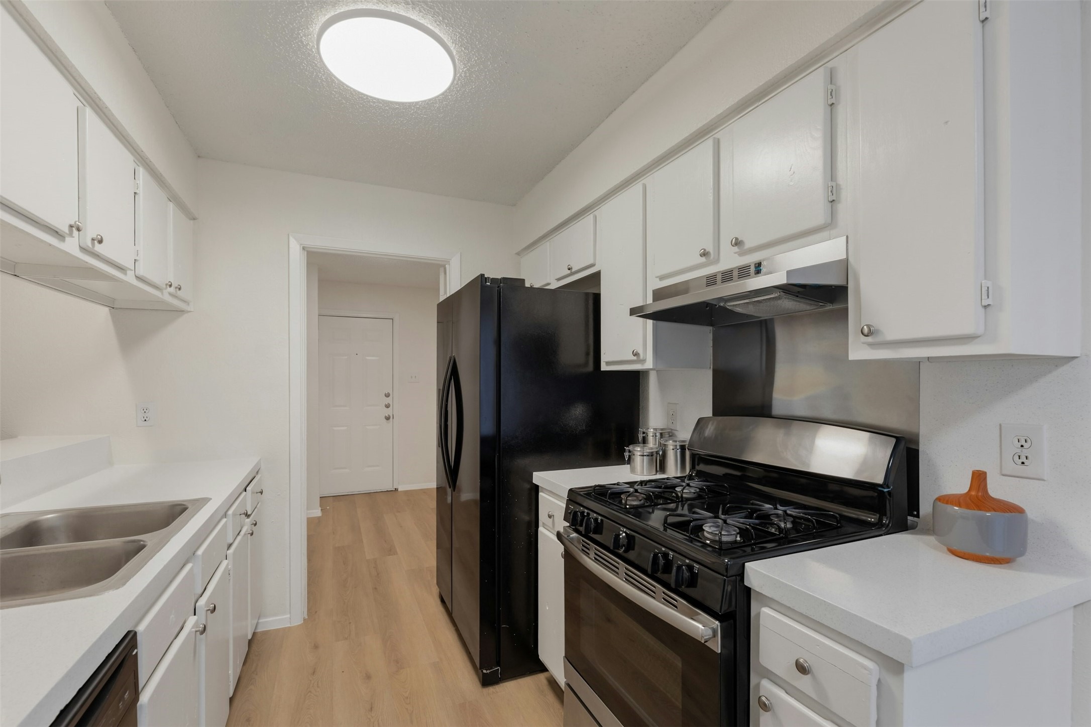 11603 Walnut Ridge Drive, Unit B Austin, TX 78753 - Photo 10 of 22