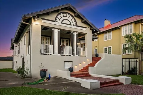 $845,000 | 8333 Pritchard Place, New Orleans, LA 70118