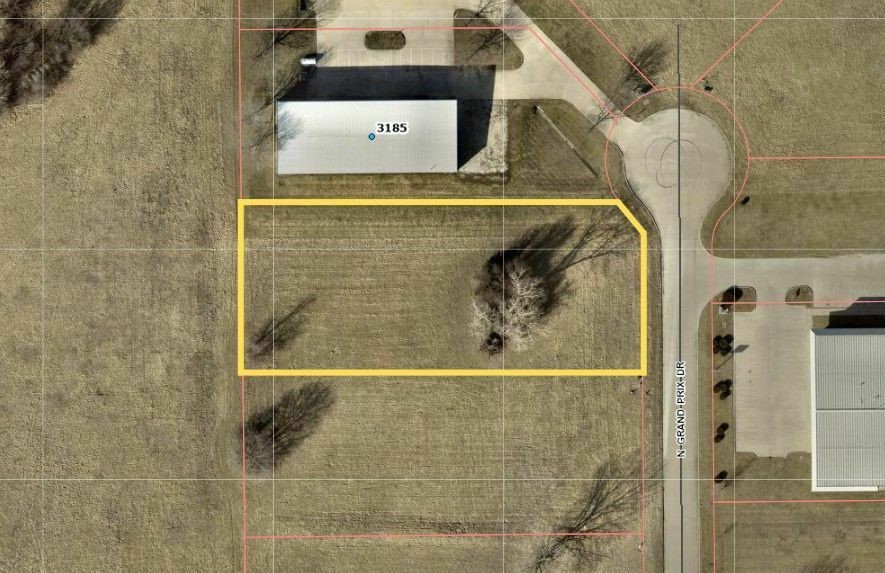 3165 Grand Prix Drive Decatur, IL 62526 - Photo 2 of 2