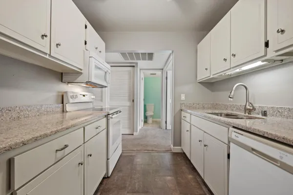 $174,900 | 425 West Willow Court, Unit 222, Fox Point, WI 53217