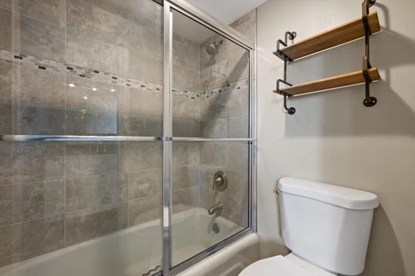 $174,900 | 425 West Willow Court, Unit 222, Fox Point, WI 53217