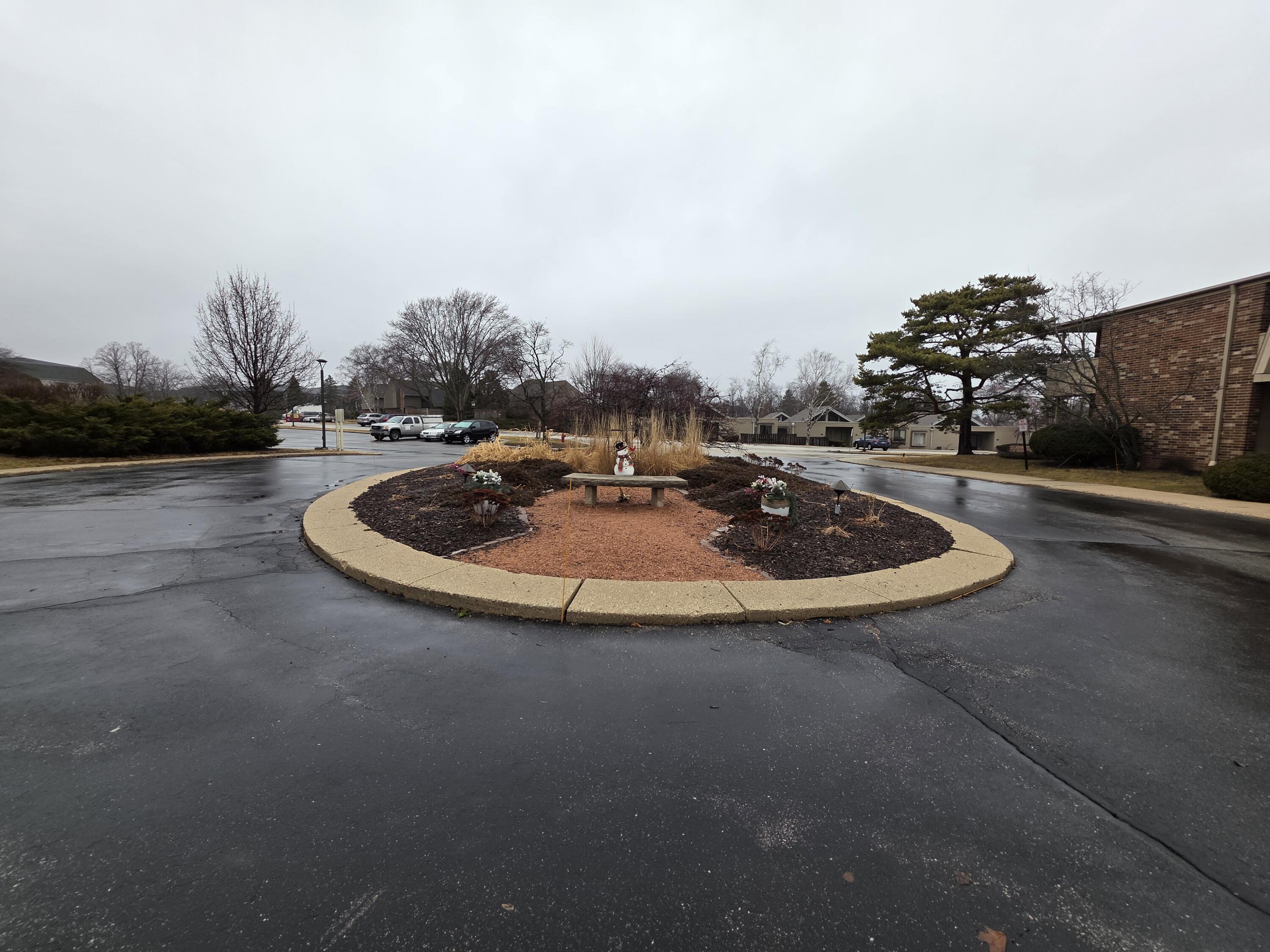 425 West Willow Court, Unit 222 Fox Point, WI 53217 - Photo 19 of 25 425 W Willow Ct 222, Fox Point, WI 53217