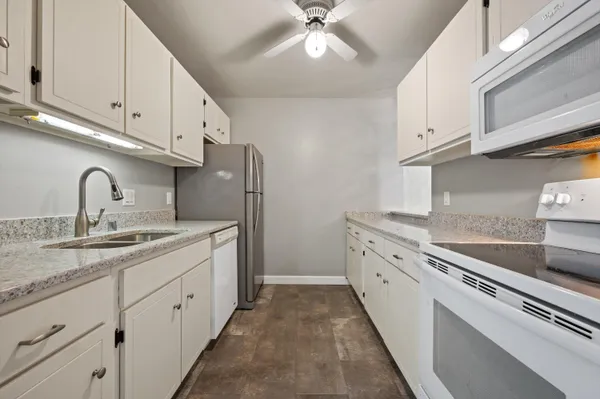 $174,900 | 425 West Willow Court, Unit 222, Fox Point, WI 53217