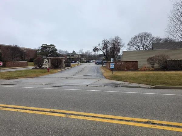 $174,900 | 425 West Willow Court, Unit 222, Fox Point, WI 53217