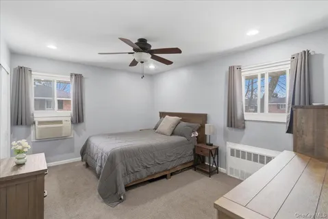 $259,000 | 205 Edmunton Drive, Unit H18, North Babylon, NY 11703