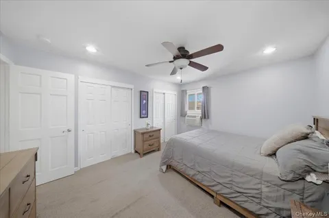 $259,000 | 205 Edmunton Drive, Unit H18, North Babylon, NY 11703