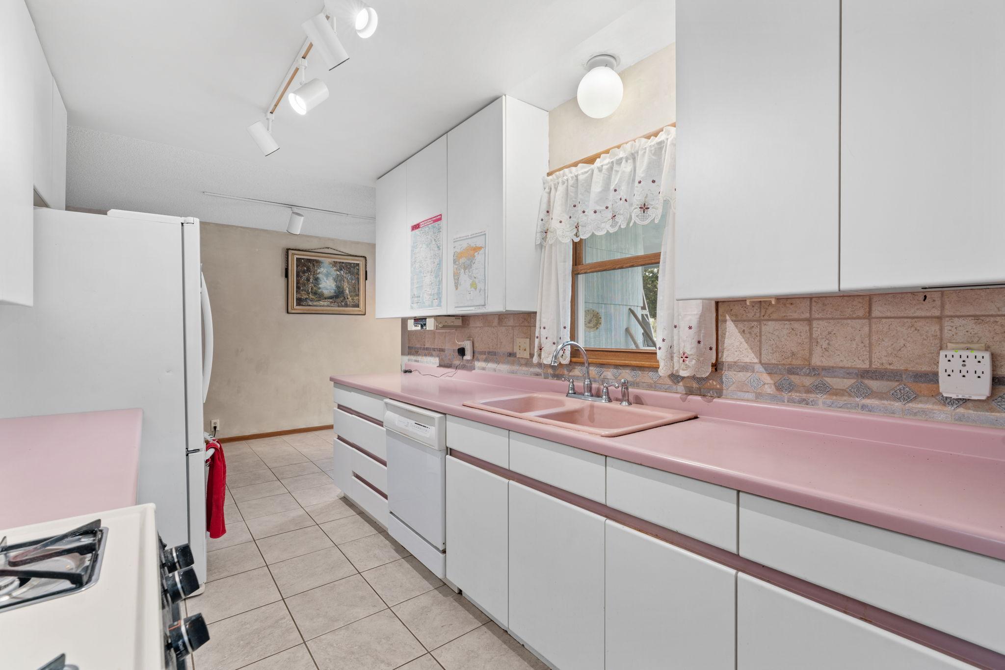 6324 Rolf Avenue Edina, MN 55439 - Photo 7 of 25