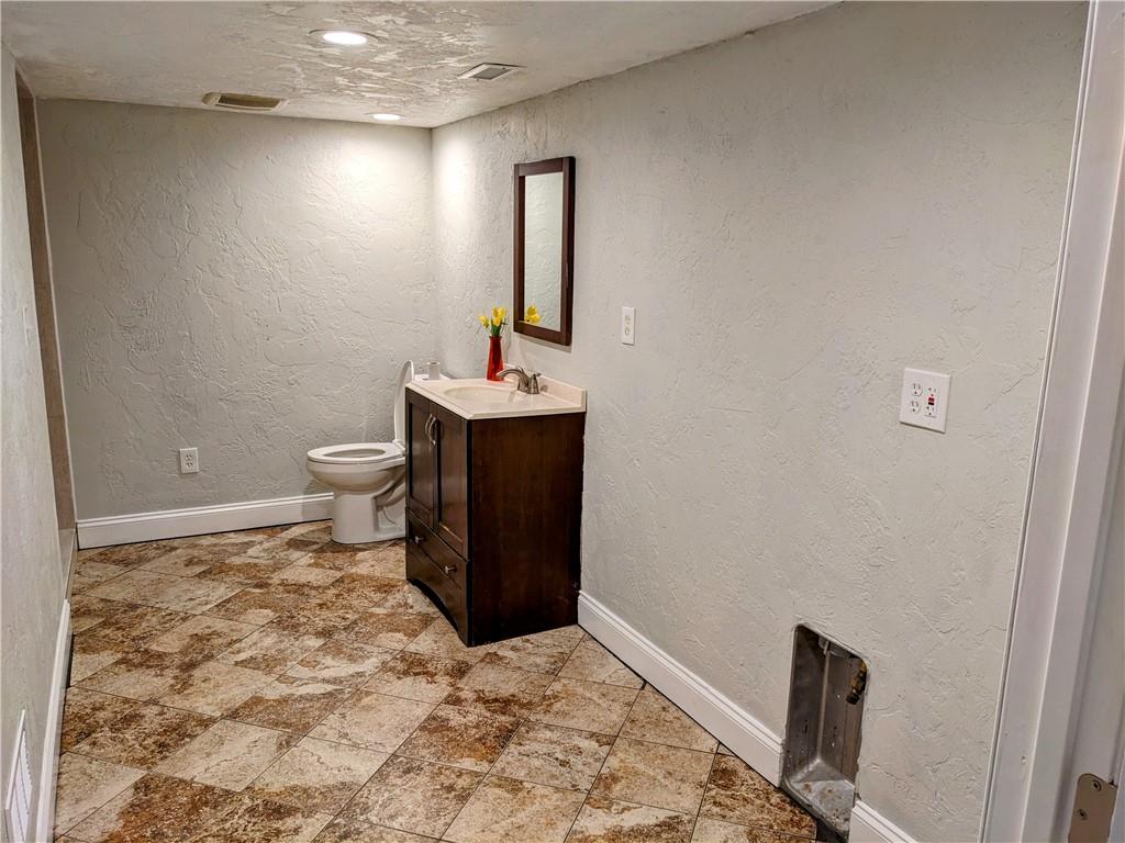 432 Raspberry Drive Monroeville, PA 15146 - Photo 29 of 39 a bathroom with a toilet