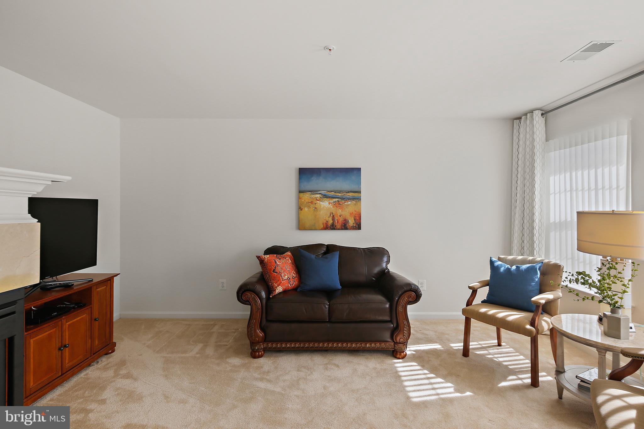 8034 High Castle Road Ellicott City, MD 21043 - Photo 20 of 40 Primary suite sitting room