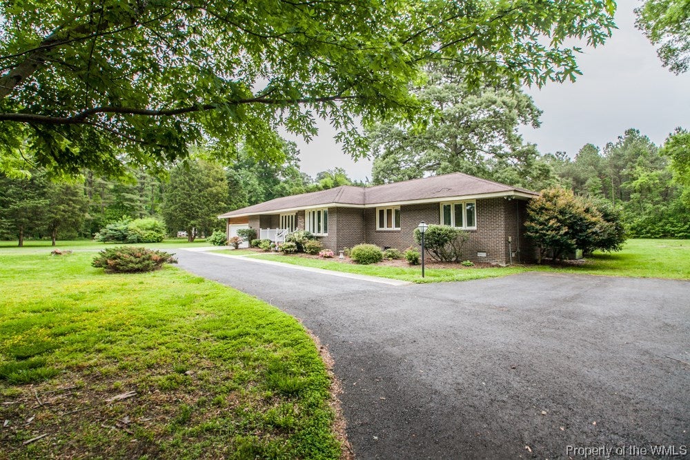8416 Little England Road Hayes, VA 23072 - Photo 3 of 32 Gallery Image 3
