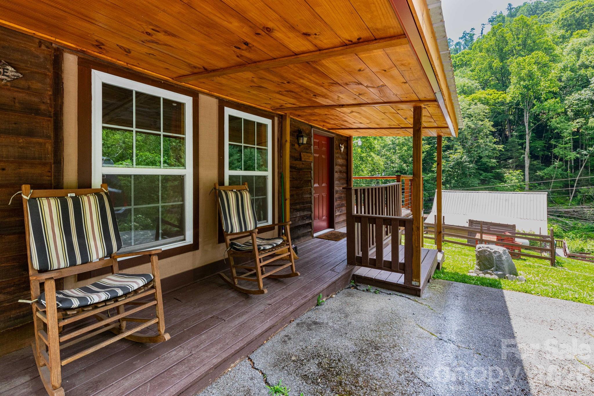 1014 Melton Branch Road Bakersville, NC 28705 - Photo 7 of 45
