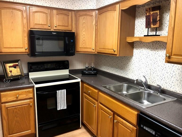 205 Coraopolis Road, Unit C4 Coraopolis, PA 15108 - Photo 2 of 25 Gallery Image 2
