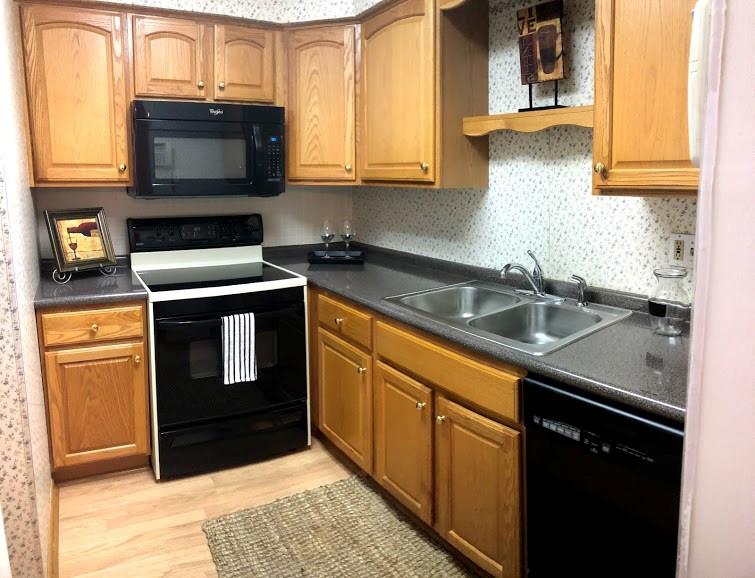 205 Coraopolis Road, Unit C4 Coraopolis, PA 15108 - Photo 4 of 25 Gallery Image 4