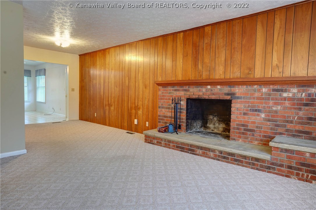 81 Springlea Drive Winfield, WV 25213 - Photo 4 of 30 Gallery Image 4