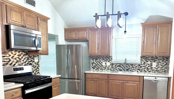 $2,399 | 15 Tremont Woods Court, The Woodlands, TX 77381
