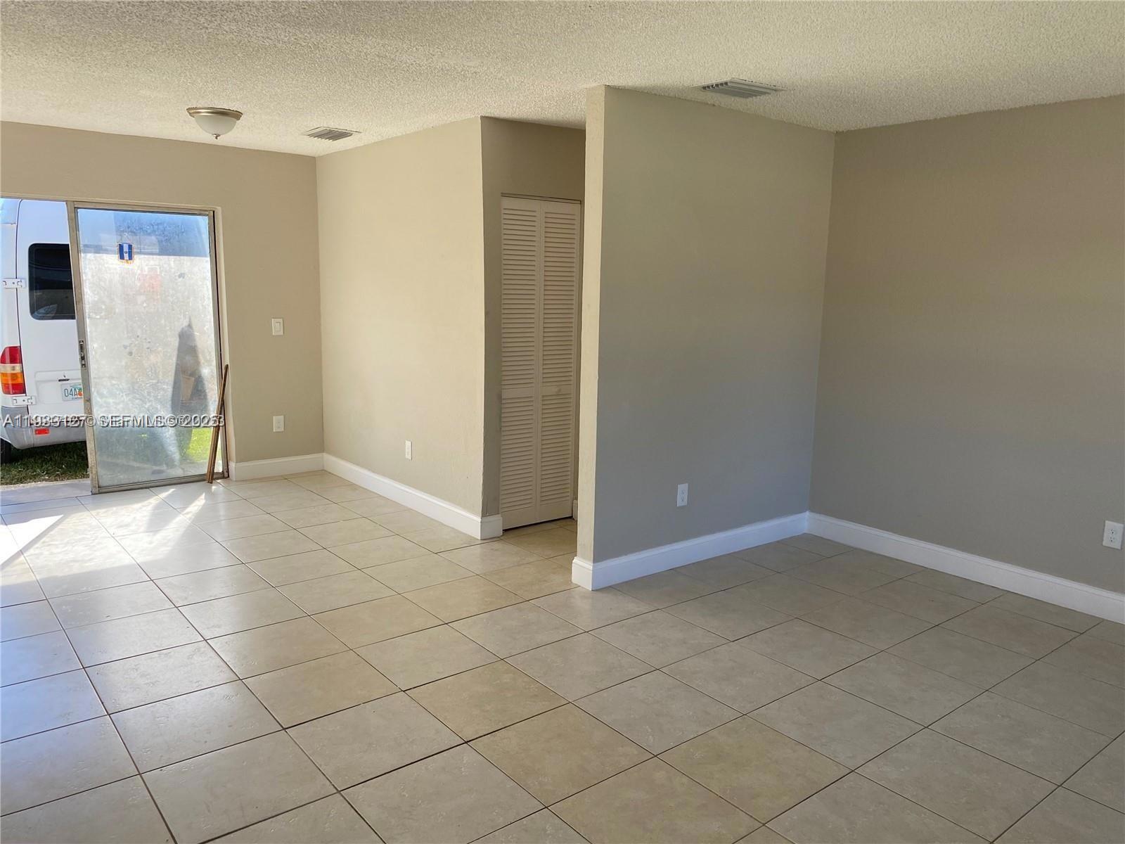 1630 Southwest 4th Street Homestead, FL 33030 - Photo 3 of 28