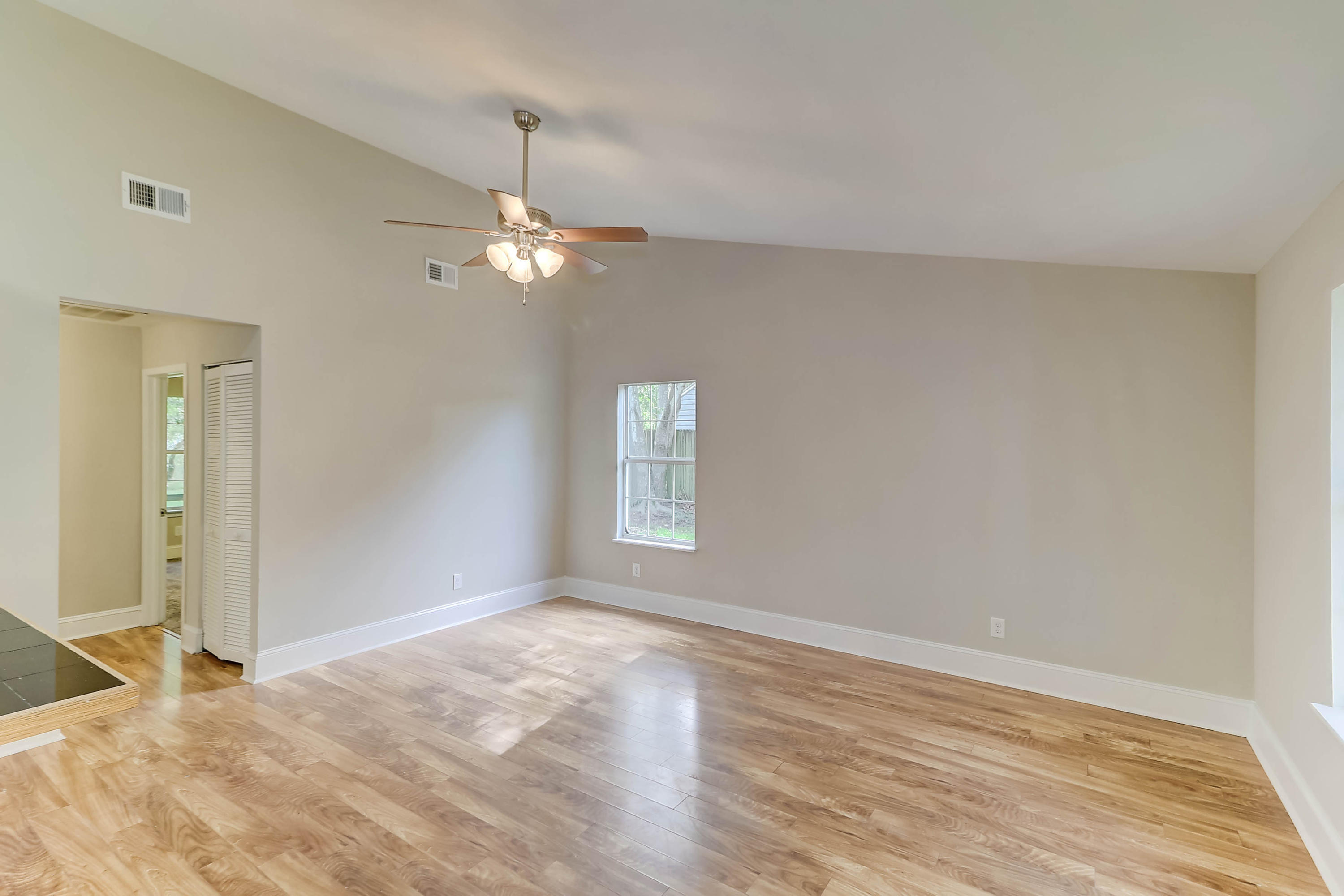 1152 Shoreham Road Charleston, SC 29412 - Photo 15 of 31 1152 Shoreham (23)