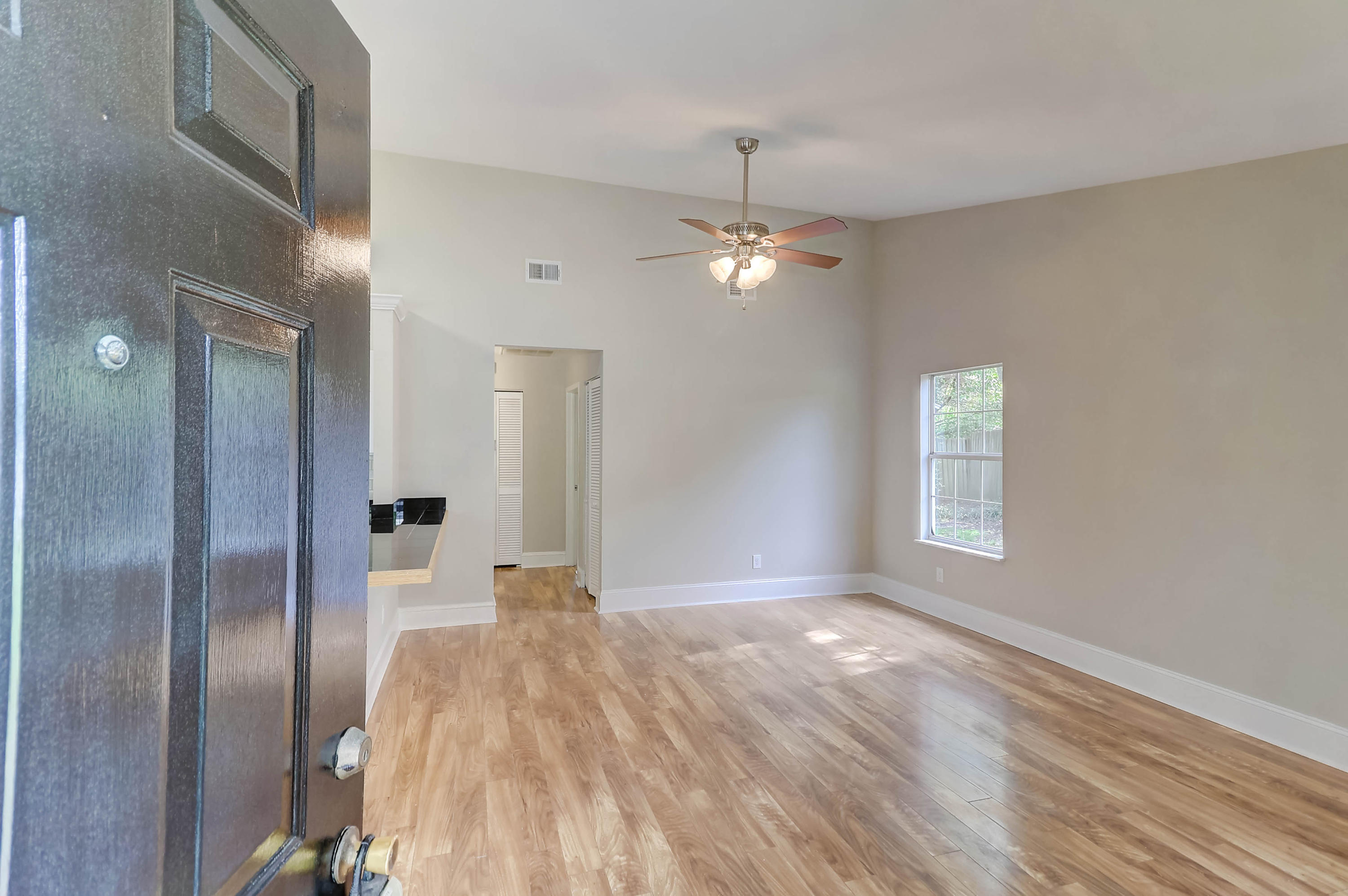1152 Shoreham Road Charleston, SC 29412 - Photo 5 of 31 1152 Shoreham (3)