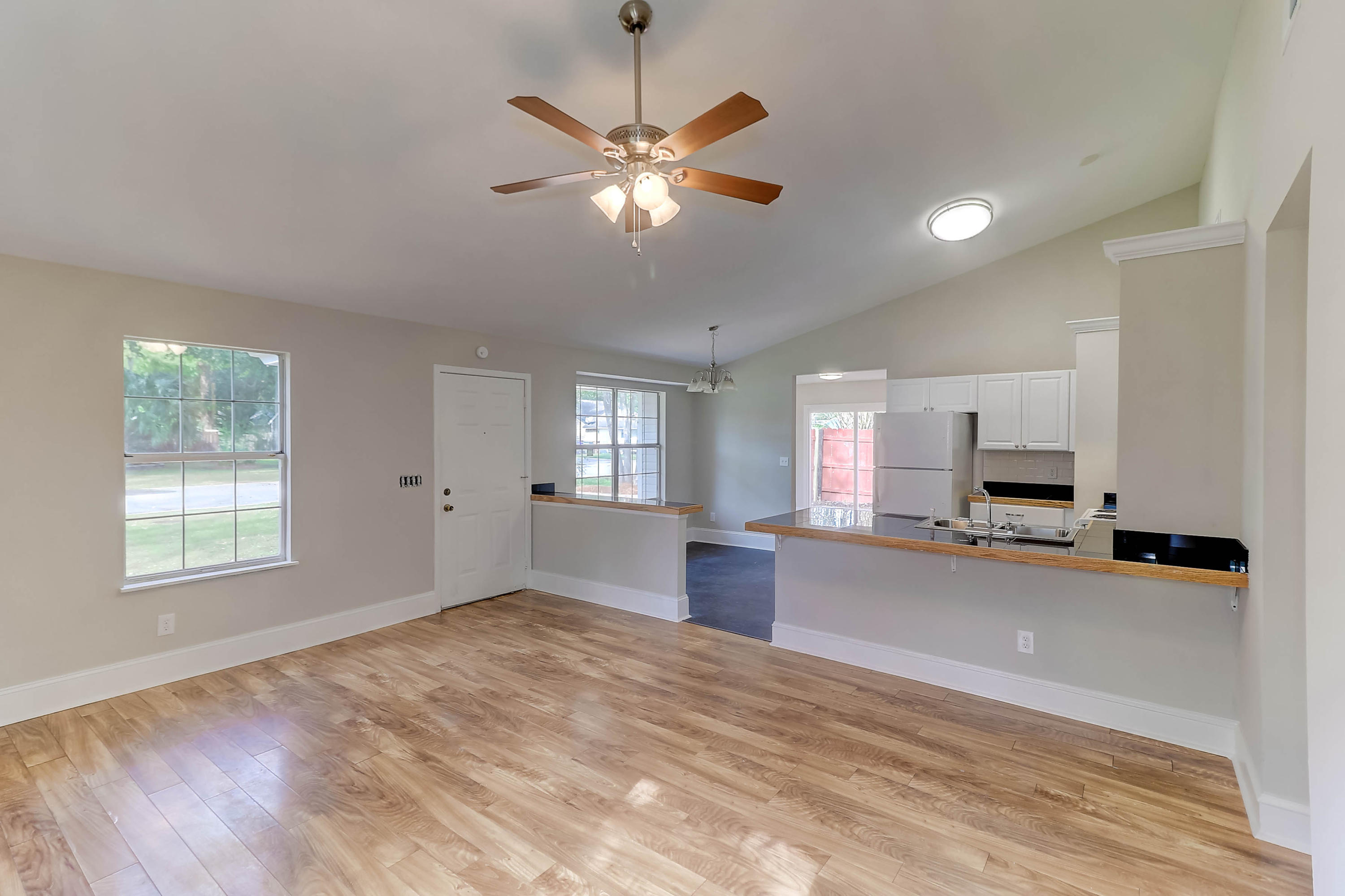 1152 Shoreham Road Charleston, SC 29412 - Photo 8 of 31 1152 Shoreham (5)