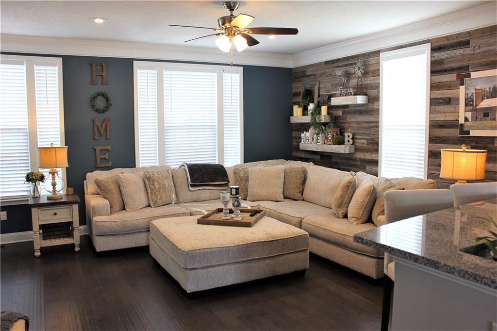 123 Cole Drive McKees Rocks, PA 15136 - Photo 2 of 24 Gallery Image 2