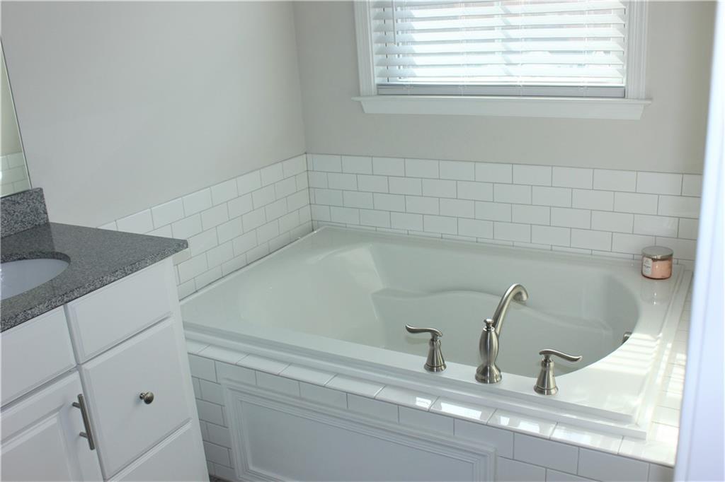 123 Cole Drive McKees Rocks, PA 15136 - Photo 16 of 24 Gallery Image 16