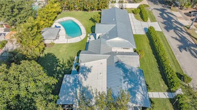 $2,700,000 | 3606 Palonia Court, Sarasota, FL 34239