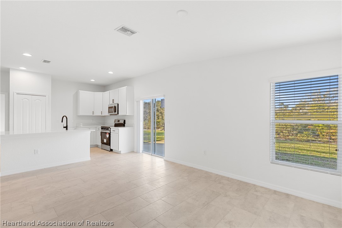 6151 Monegro Street Sebring, FL 33872 - Photo 13 of 36