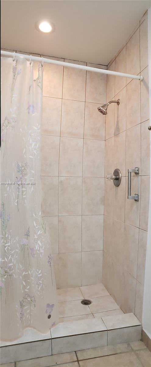 West Perrine Miami, FL 33157 - Photo 11 of 34 a bathroom with a shower