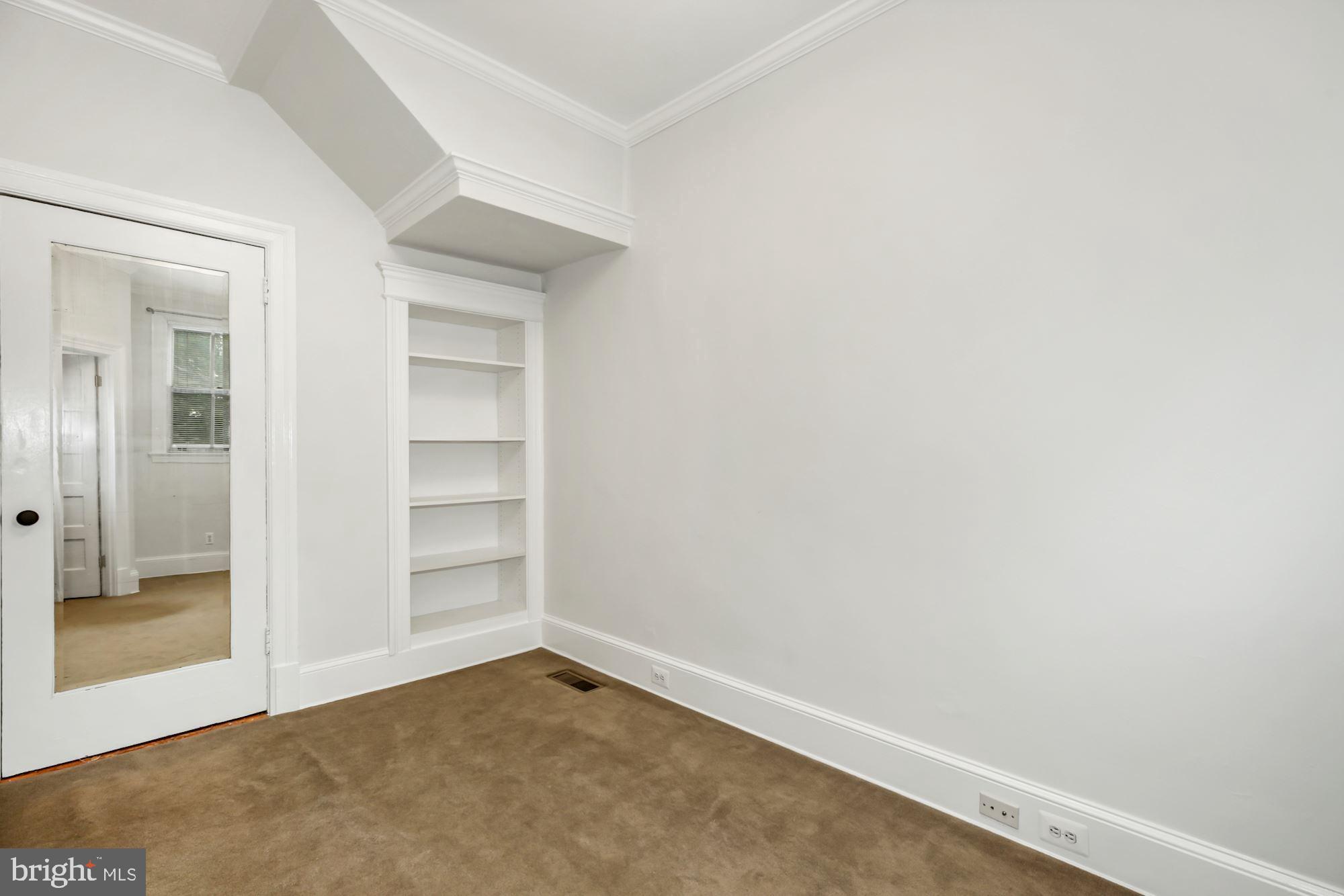 2610 Cathedral Avenue Northwest, Unit 1 Washington, DC 20008 - Photo 18 of 23