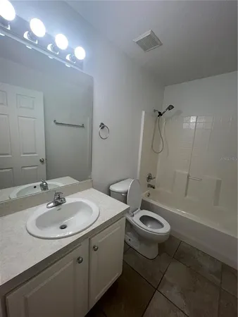 $1,750 | 2223 Rio De Janeiro Avenue, Punta Gorda, FL 33983