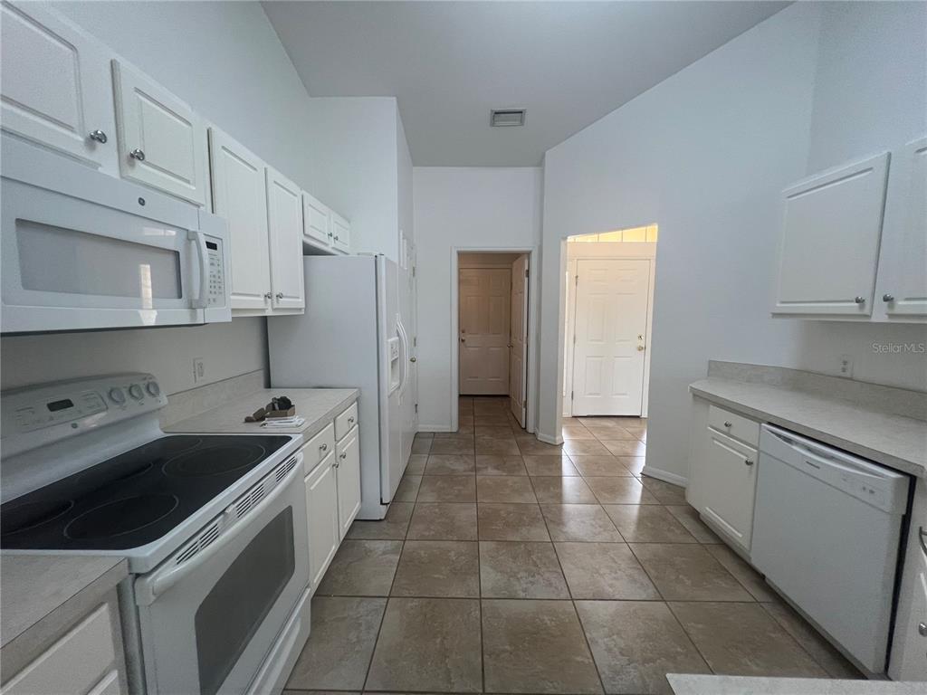 2223 Rio De Janeiro Avenue Punta Gorda, FL 33983 - Photo 4 of 37