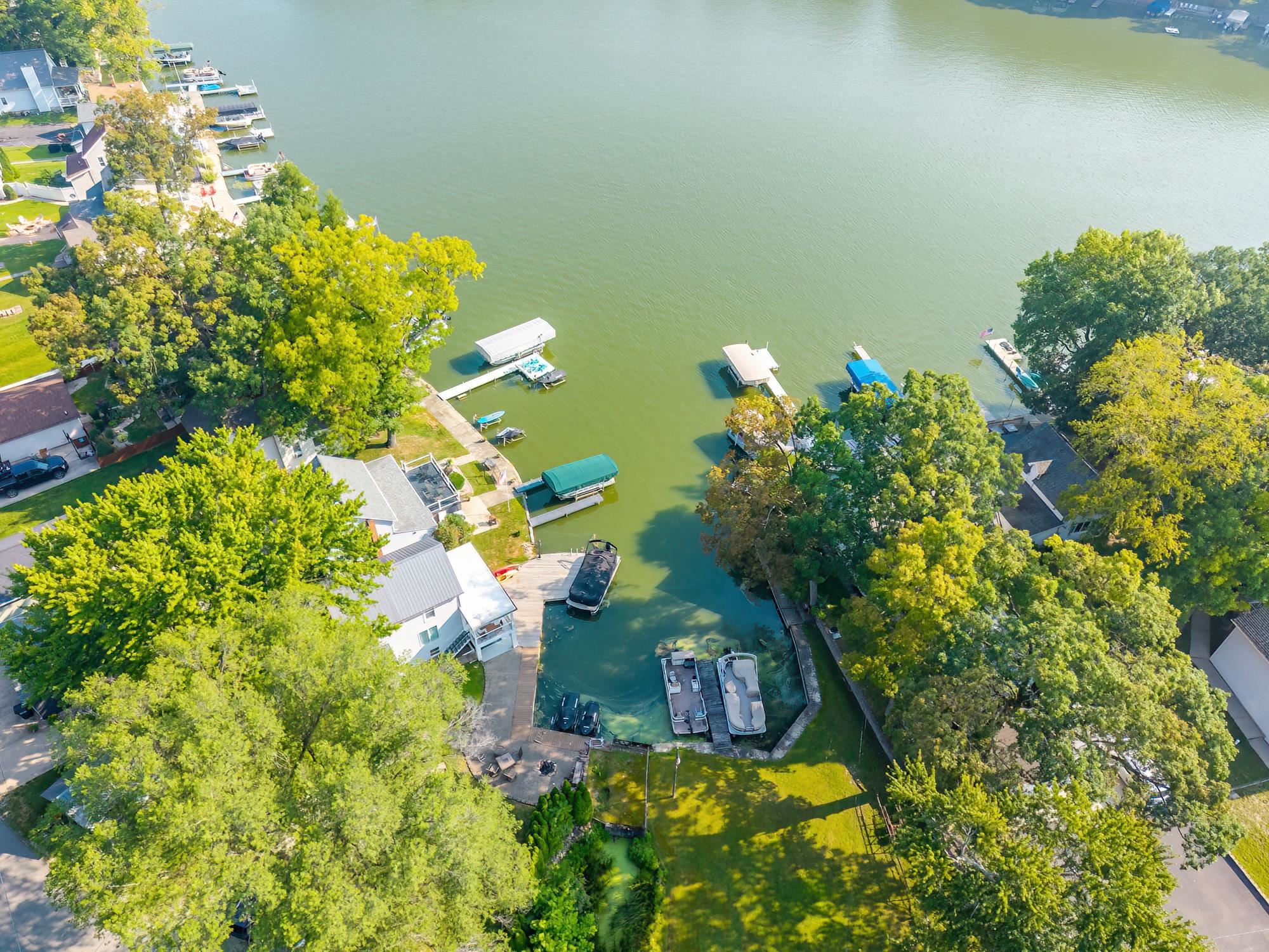 623 Lions Drive Rome City, IN 46784 - Photo 3 of 23