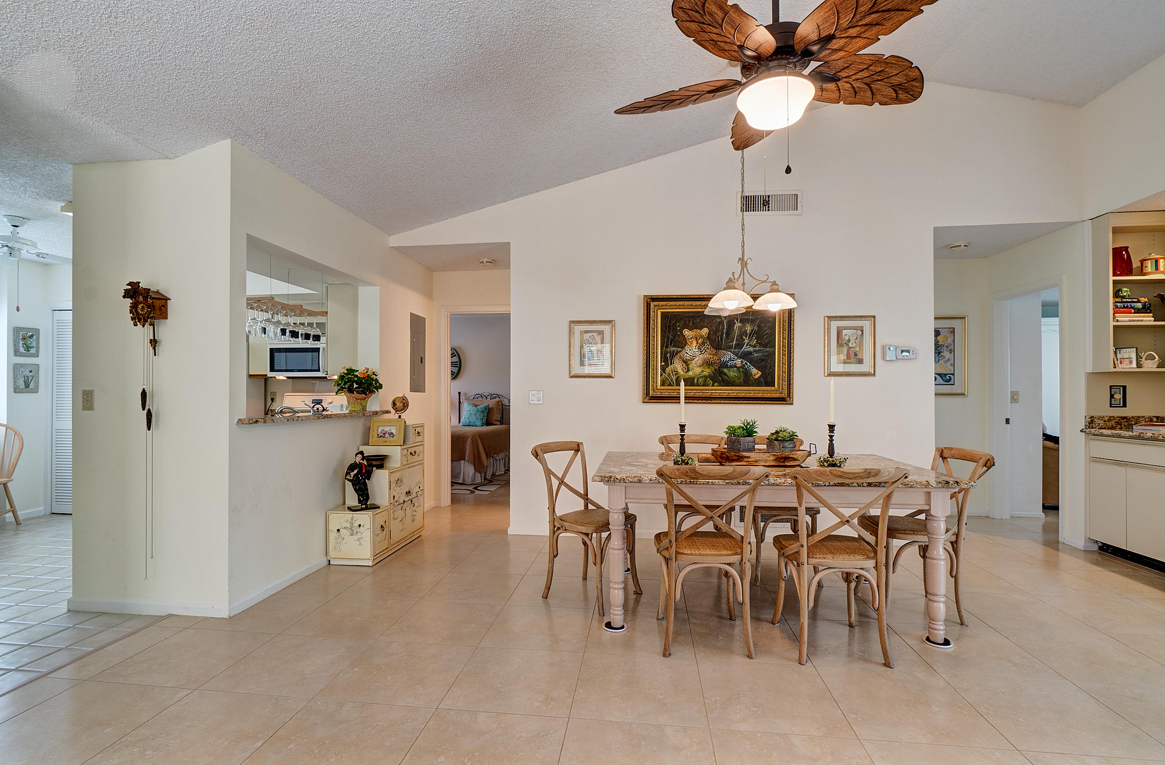 7866 Seville Place, Unit 2304 Boca Raton, FL 33433 - Photo 10 of 33 D267DE0E-1A8A-40C0-BBB2-69DFB92379A4
