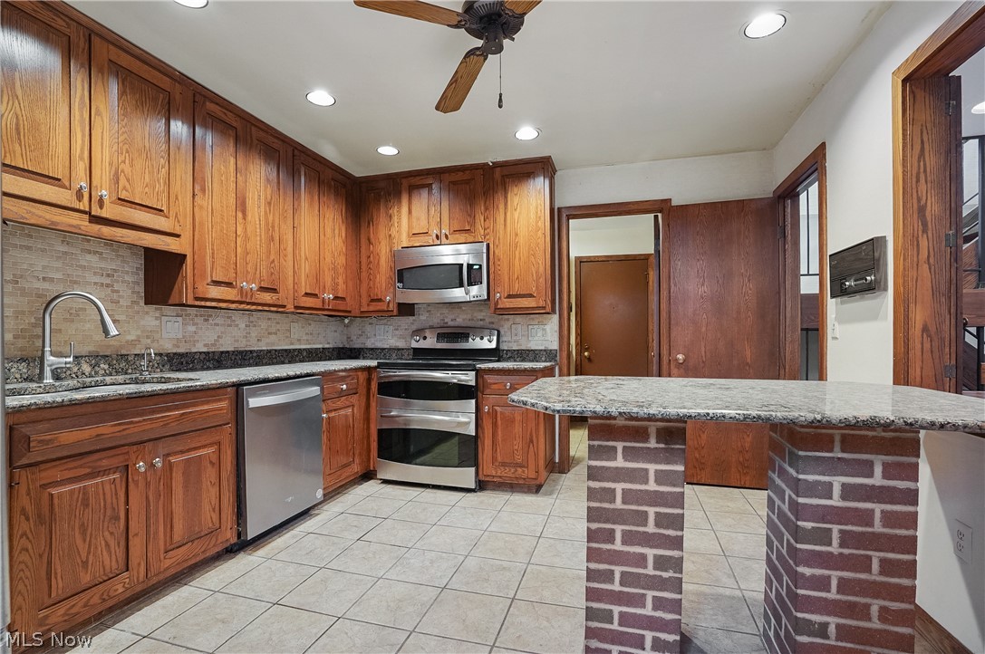 285 North Road Northeast Warren, OH 44483 - Photo 30 of 50