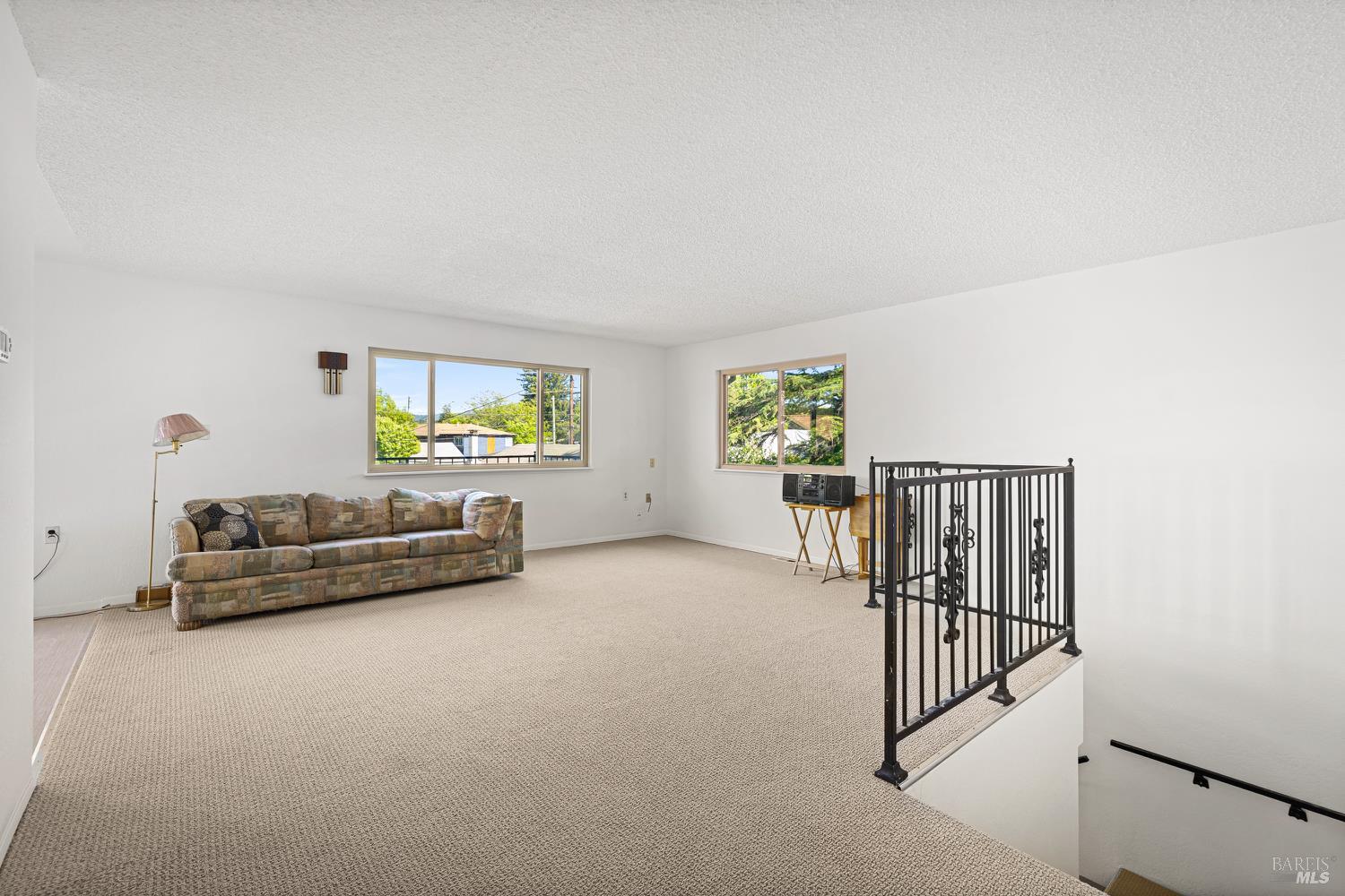 611 Hendley Street Santa Rosa, CA 95404 - Photo 6 of 54