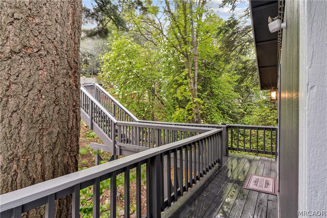 590 Arrowhead Villa Road Lake Arrowhead, CA 92352 - Photo 28 of 43