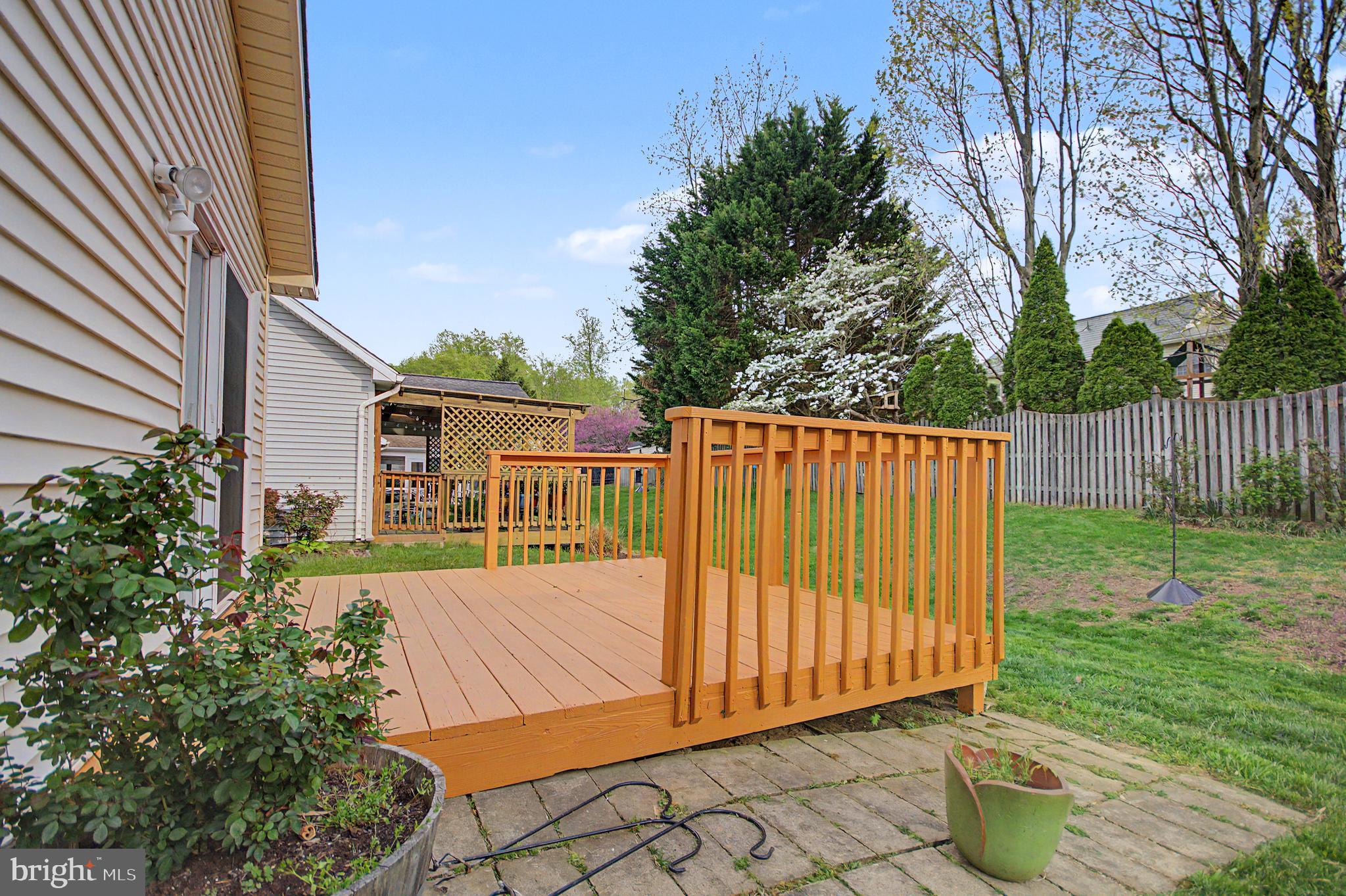 795 Eastern Point Road Annapolis, MD 21401 - Photo 15 of 38 a view of a backyard with a garden