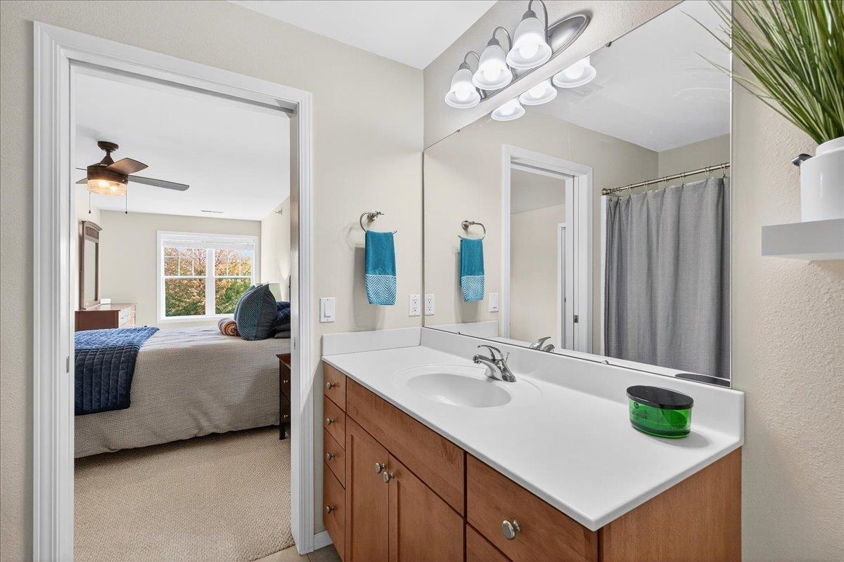 40 Keystone Way, Unit 39 Fitchburg, WI 53711 - Photo 25 of 37