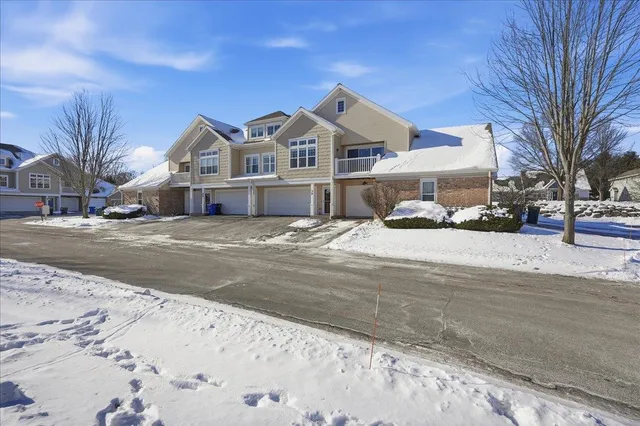 $355,000 | 40 Keystone Way, Unit 39, Fitchburg, WI 53711