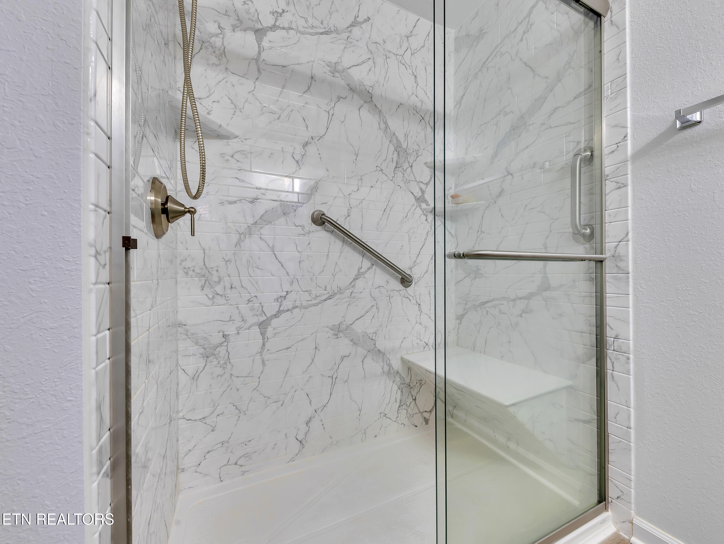 1044 Lake Smoky Road Sevierville, TN 37876 - Photo 23 of 25 23_24