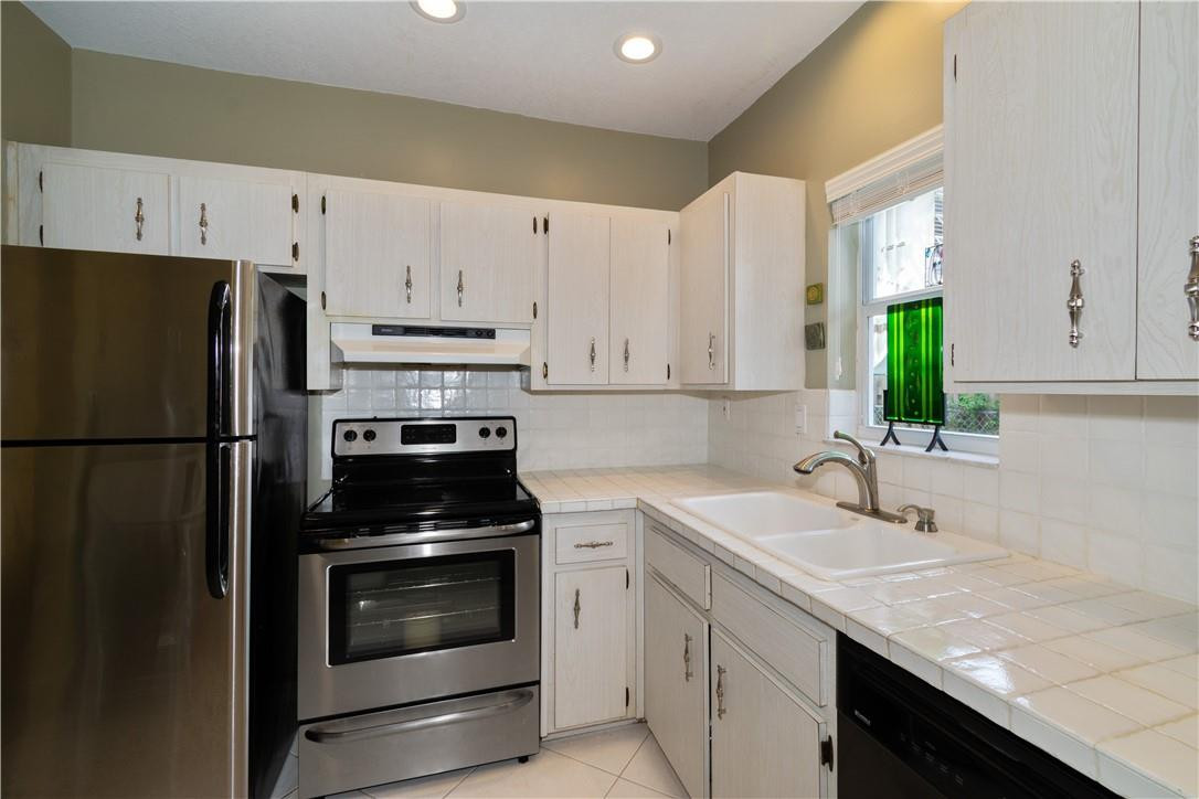 1450 North Riverside Drive, Unit 103 Pompano Beach, FL 33062 - Photo 5 of 15 Photo 5