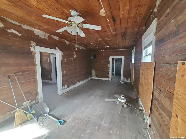 $160,000 | 311 South Monumental Street, San Antonio, TX 78203